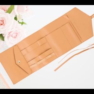 NWT Glass Ladder & Co Katherine Honey Rollup Makeup / Tech Organizer